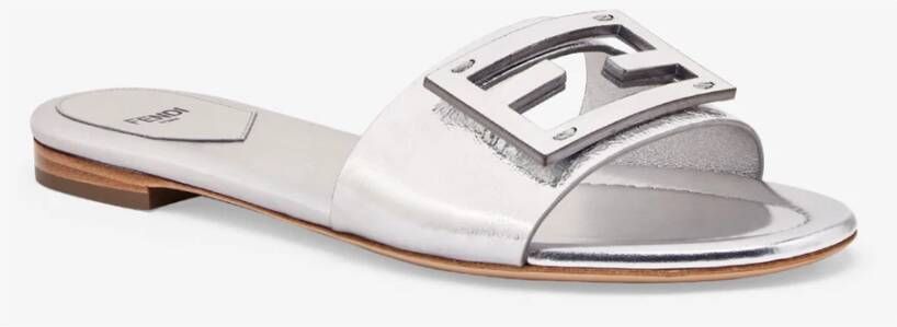 Fendi Champagne Metallic Leren Slides met FF Motief Gray Dames