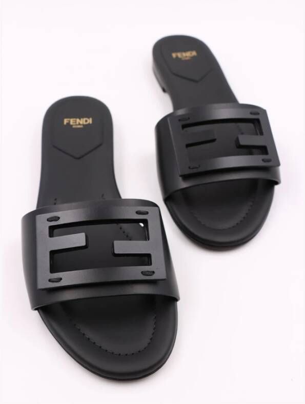 Fendi Leren Baguette Sandalen Black Dames