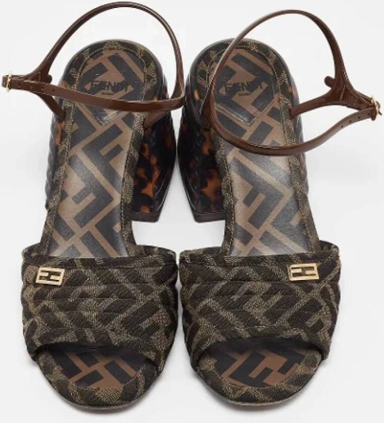 Fendi Vintage Pre-owned Canvas sandals Brown Dames