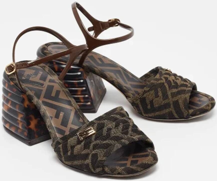 Fendi Vintage Pre-owned Canvas sandals Brown Dames