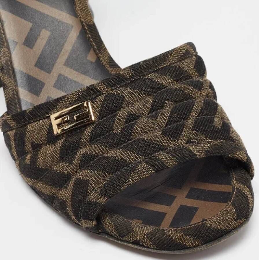 Fendi Vintage Pre-owned Canvas sandals Brown Dames