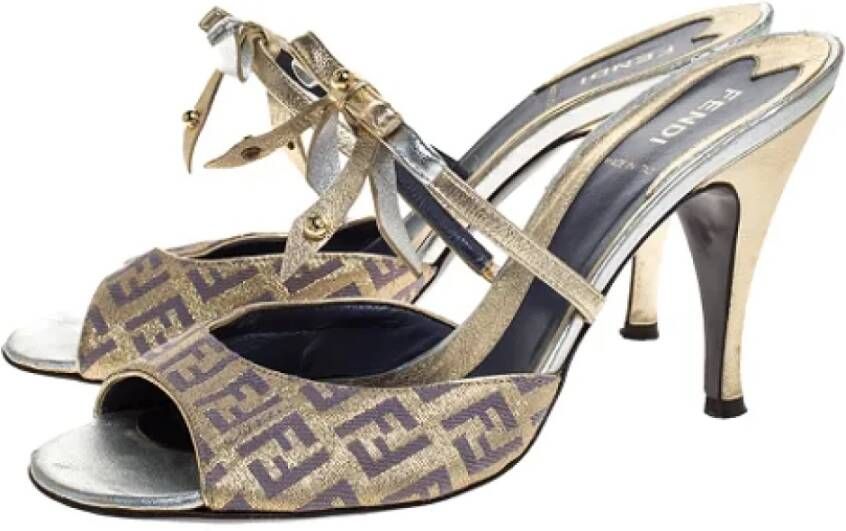 Fendi Vintage Pre-owned Canvas sandals Gray Dames