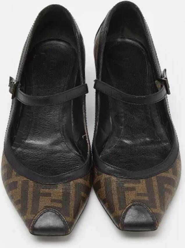 Fendi Vintage Pre-owned Coated canvas flats Brown Dames