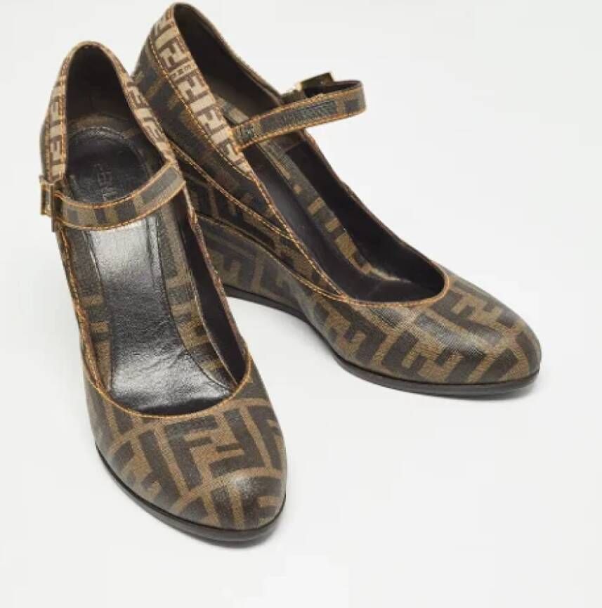 Fendi Vintage Pre-owned Coated canvas heels Brown Dames