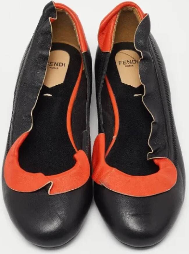 Fendi Vintage Pre-owned Leather flats Black Dames