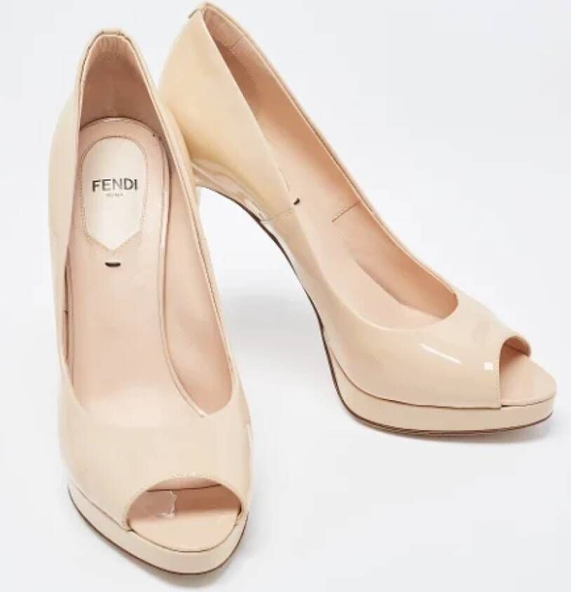 Fendi Vintage Pre-owned Leather heels Beige Dames