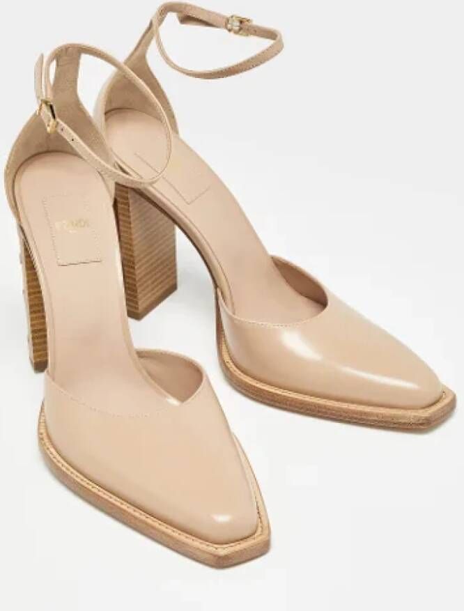 Fendi Vintage Pre-owned Leather heels Beige Dames