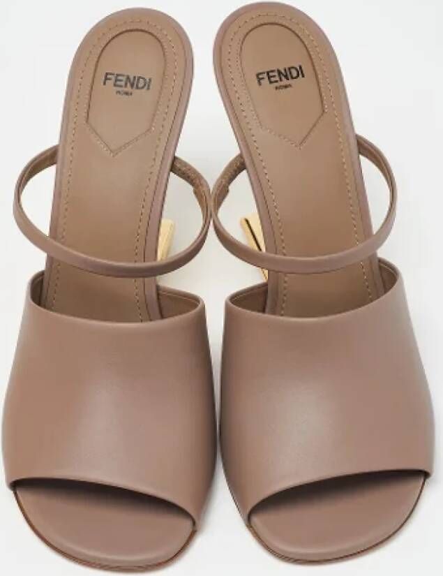 Fendi Vintage Pre-owned Leather mules Brown Dames