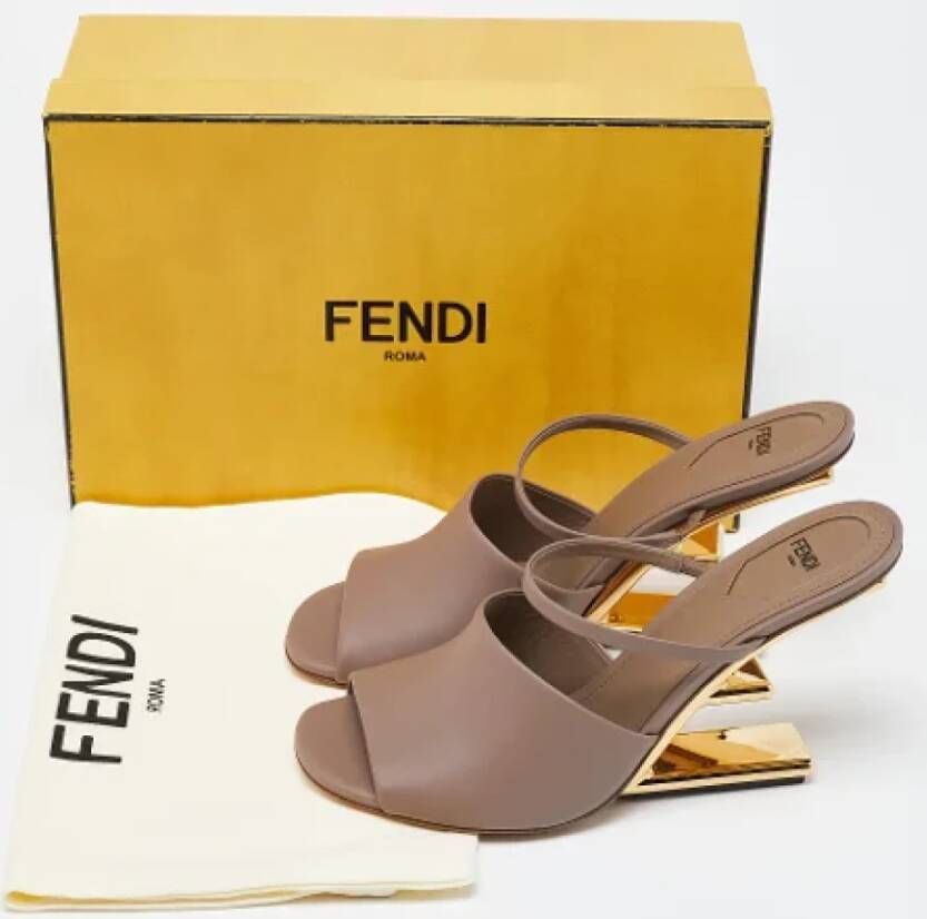 Fendi Vintage Pre-owned Leather mules Brown Dames