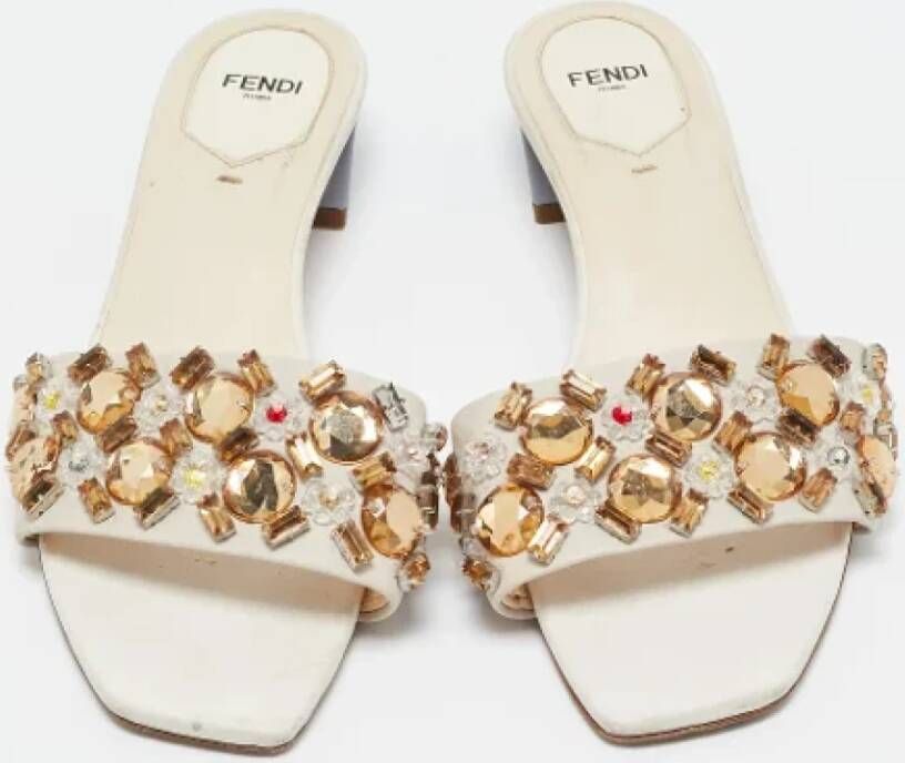 Fendi Vintage Pre-owned Leather sandals Beige Dames