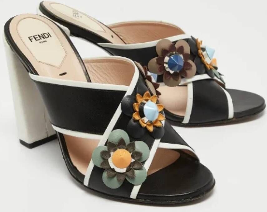 Fendi Vintage Pre-owned Leather sandals Black Dames