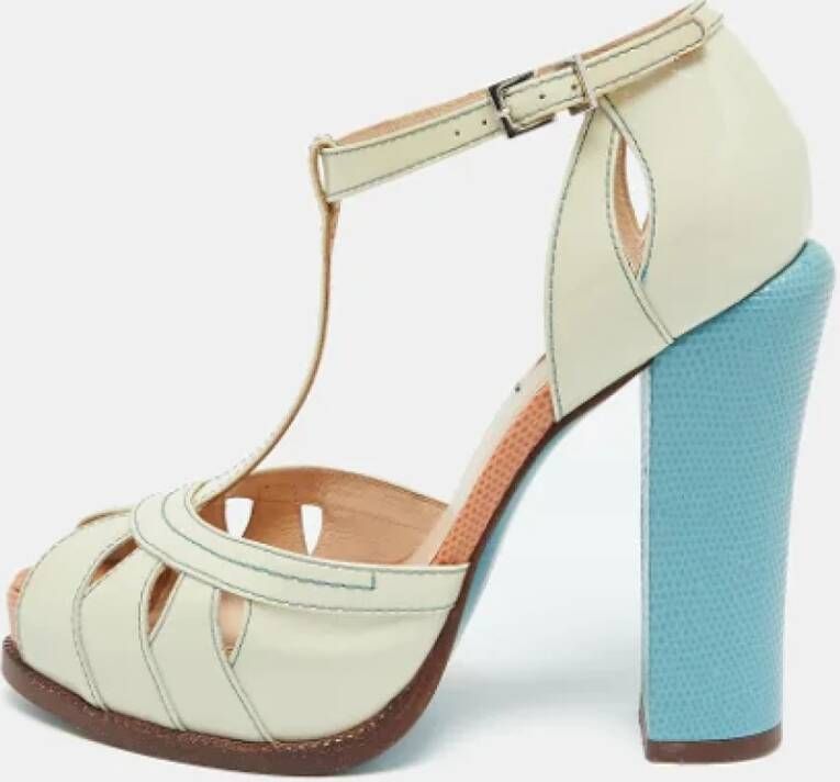 Fendi Vintage Pre-owned Leather sandals White Dames