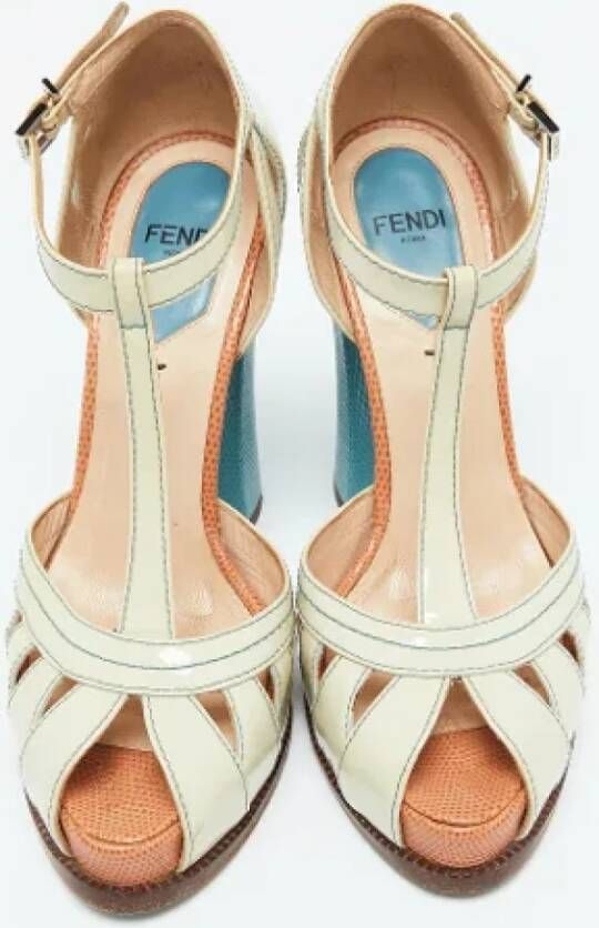 Fendi Vintage Pre-owned Leather sandals White Dames