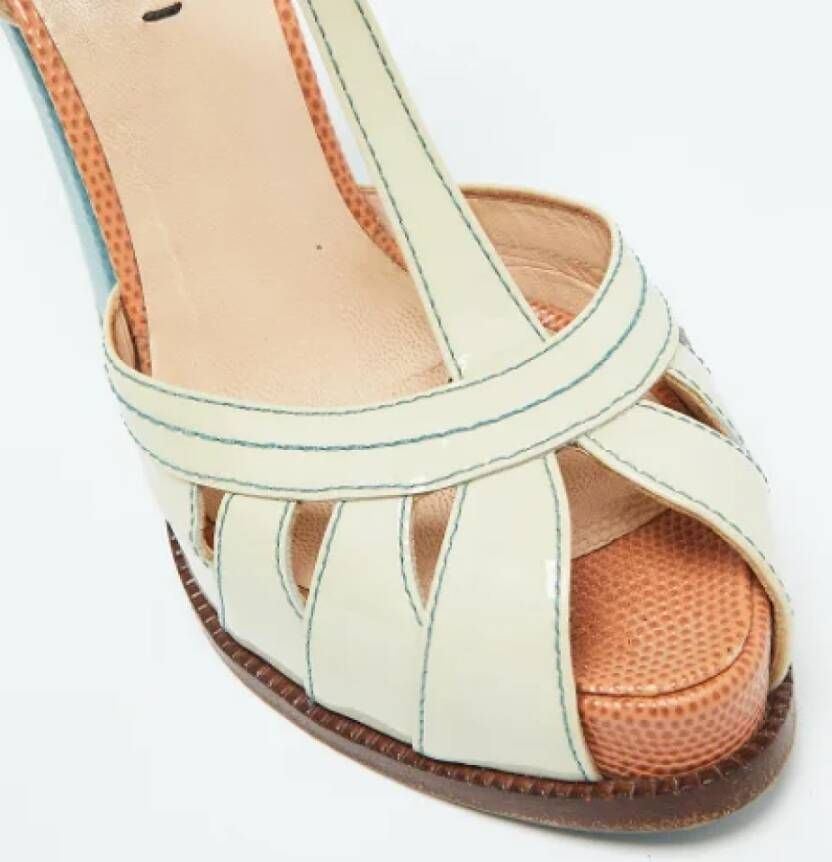 Fendi Vintage Pre-owned Leather sandals White Dames