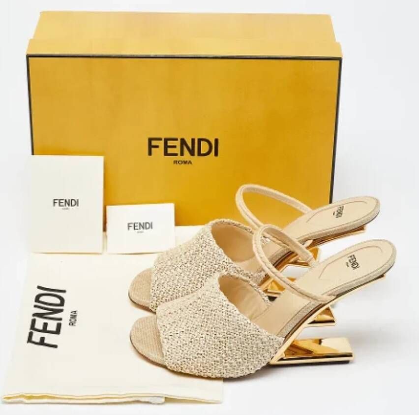 Fendi Vintage Pre-owned Raffia mules Beige Dames