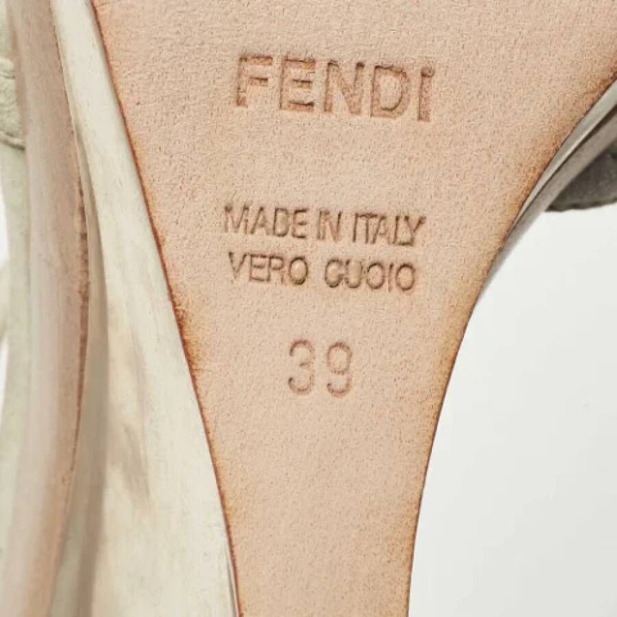 Fendi Vintage Pre-owned Suede sandals Gray Dames