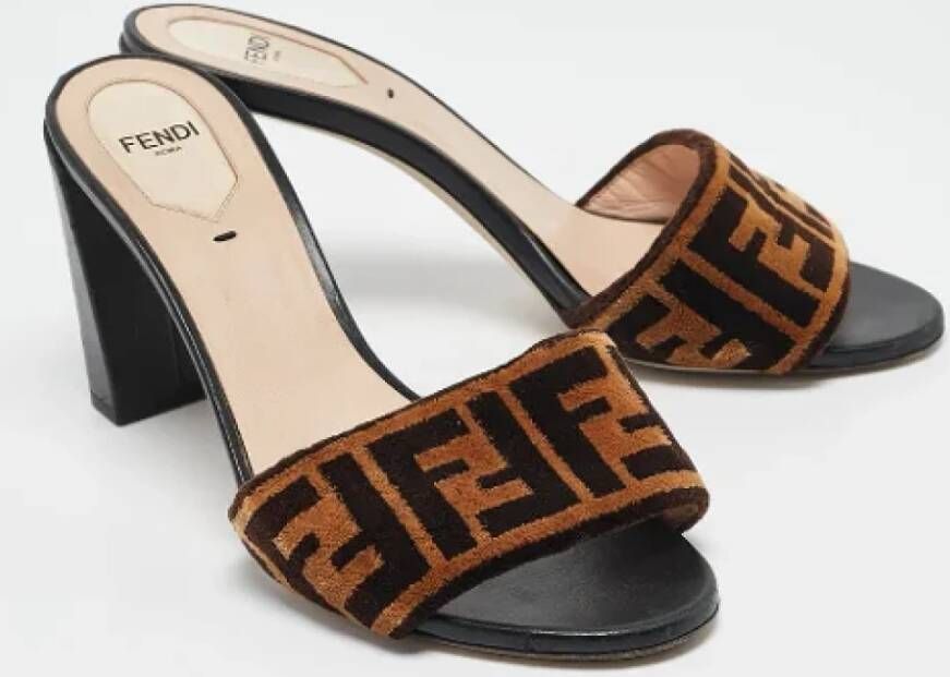 Fendi Vintage Pre-owned Velvet sandals Multicolor Dames