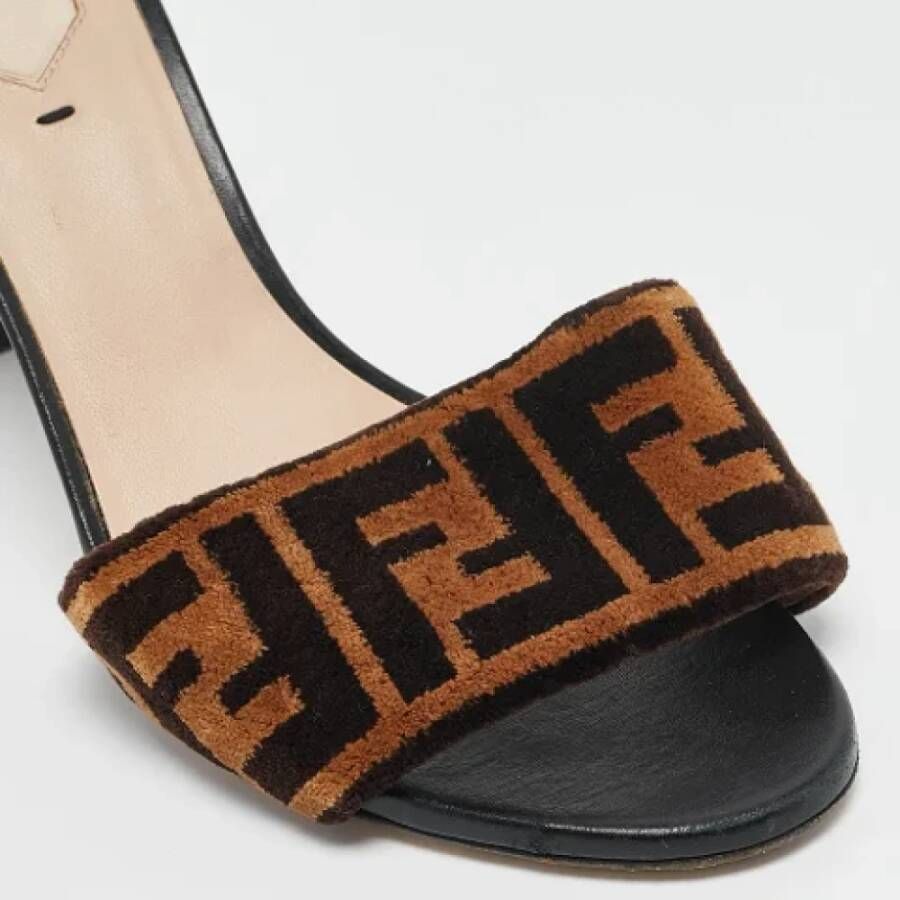 Fendi Vintage Pre-owned Velvet sandals Multicolor Dames