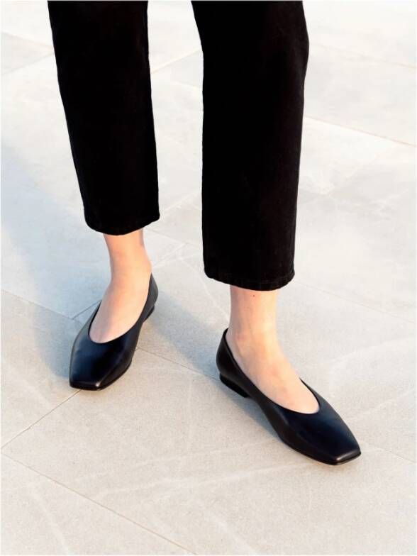 Flattered Square Toe Ballet Flats Black Dames