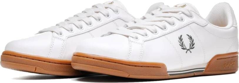 Fred Perry Leren Tennissneaker met Contrasterende Hiel en Rand White Heren