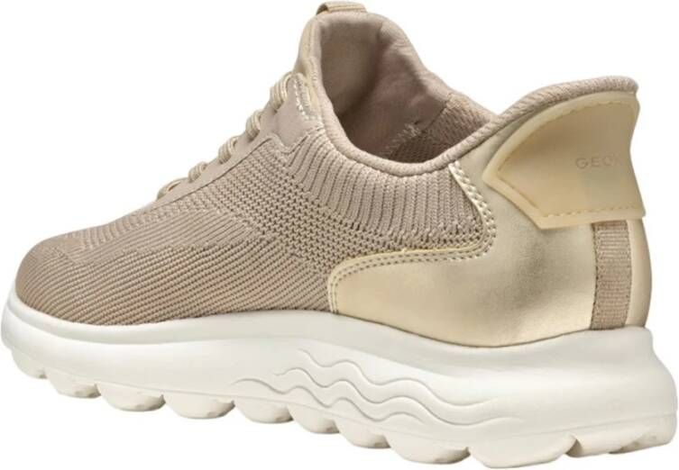 Geox Beige Casual Textiel Sneakers met 3 cm Rubberen Zool Beige Dames