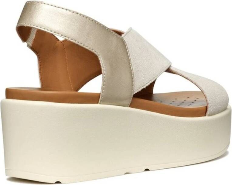 Geox Beige Platte Sandalen voor Vrouwen Beige Dames