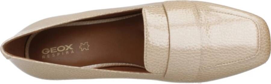 Geox Stijlvolle Loafers met Marsilea Detail Beige Dames