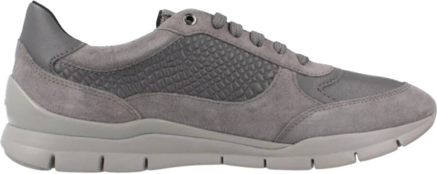 Geox Stijlvolle Sneakers voor Vrouwen Brown Dames