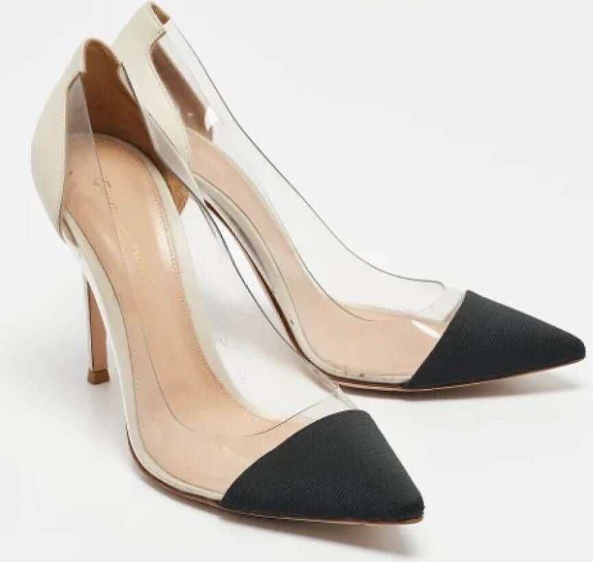 Gianvito Rossi Pre-owned Canvas heels Black Dames