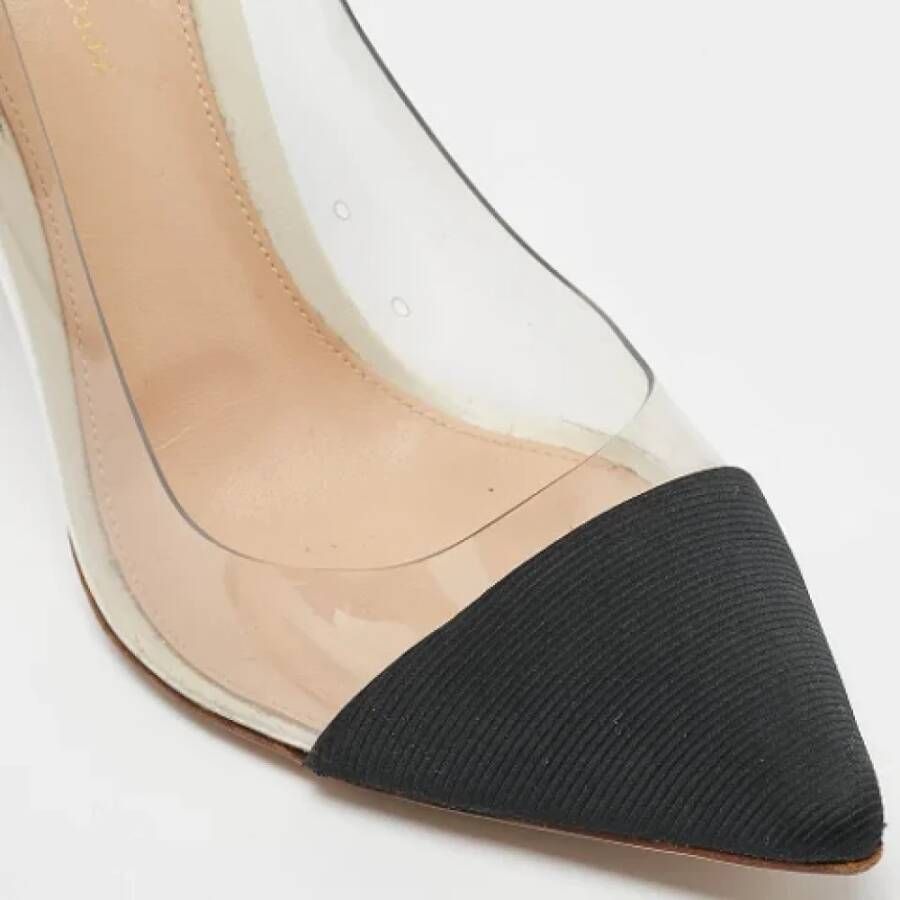 Gianvito Rossi Pre-owned Canvas heels Black Dames