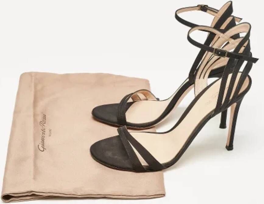 Gianvito Rossi Pre-owned Canvas sandals Black Dames