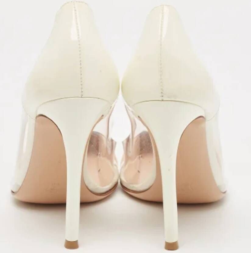 Gianvito Rossi Pre-owned Fabric heels Beige Dames