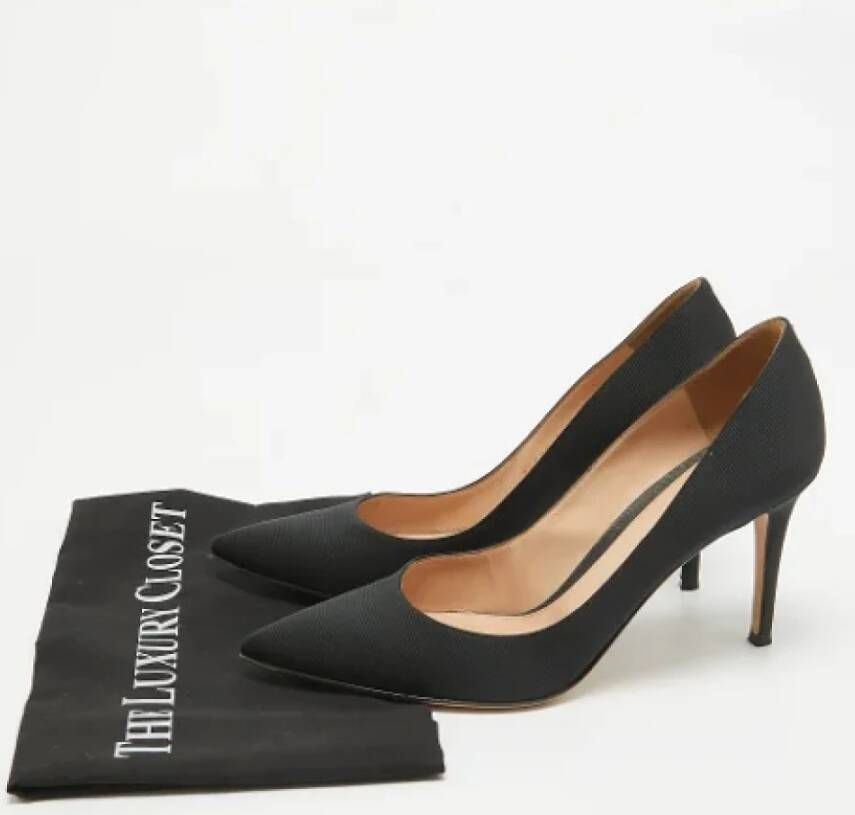 Gianvito Rossi Pre-owned Fabric heels Black Dames