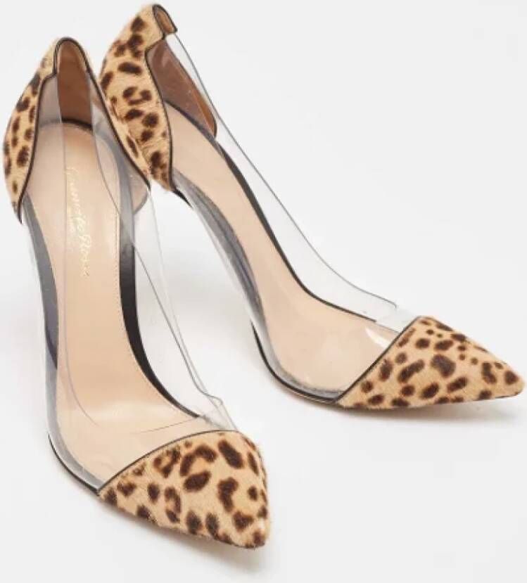 Gianvito Rossi Pre-owned Fabric heels Brown Dames