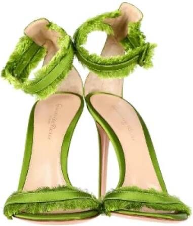 Gianvito Rossi Pre-owned Fabric heels Green Dames