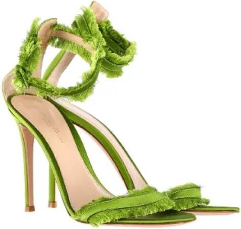 Gianvito Rossi Pre-owned Fabric heels Green Dames