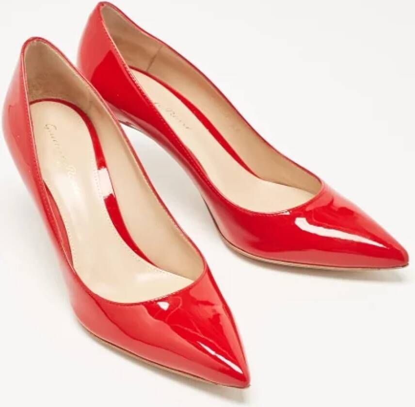 Gianvito Rossi Pre-owned Fabric heels Red Dames