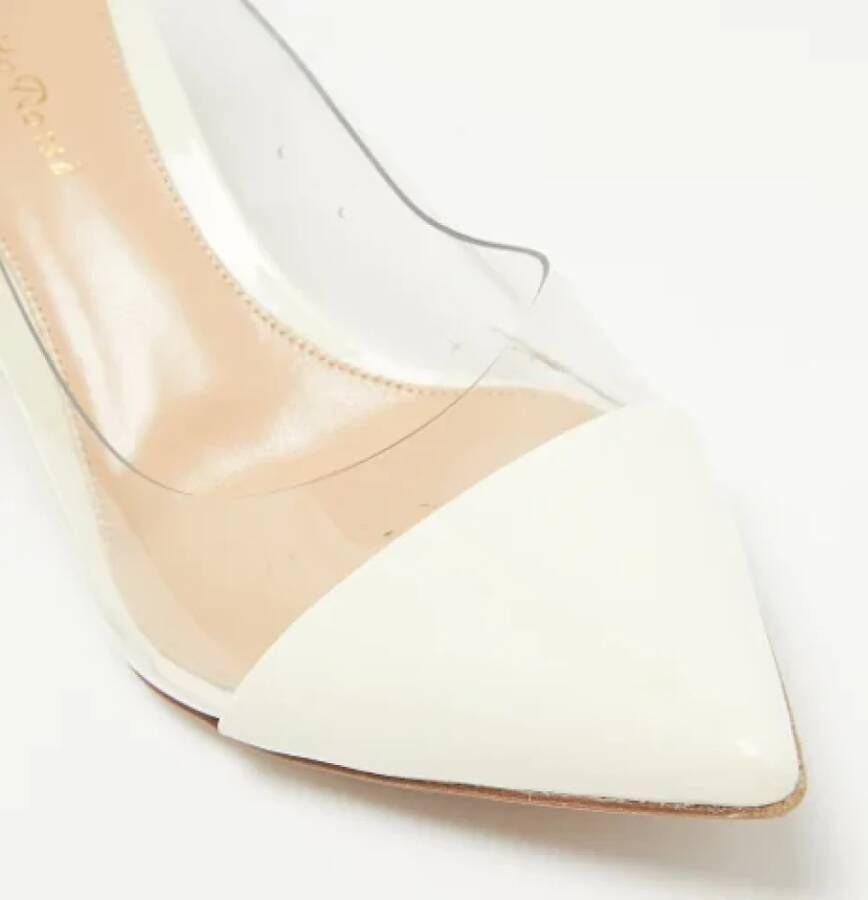 Gianvito Rossi Pre-owned Fabric heels White Dames