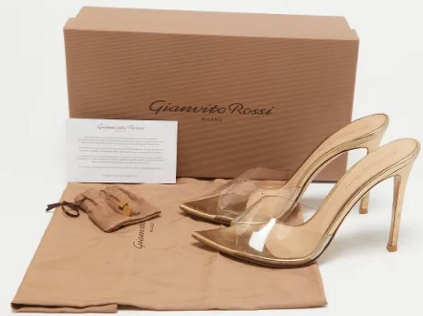 Gianvito Rossi Pre-owned Fabric sandals Beige Dames