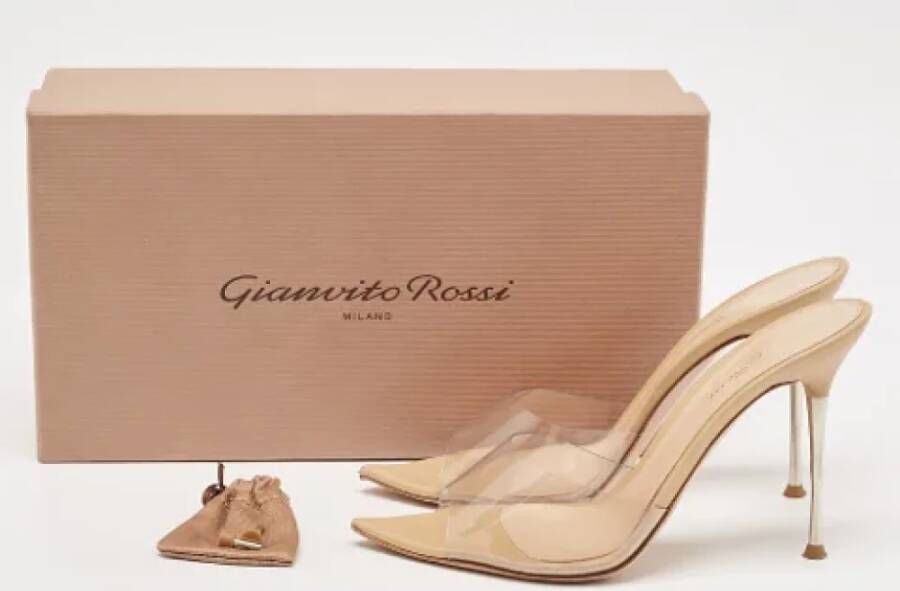 Gianvito Rossi Pre-owned Fabric sandals Beige Dames