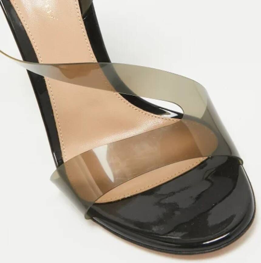 Gianvito Rossi Pre-owned Fabric sandals Black Dames