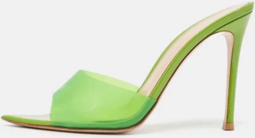 Gianvito Rossi Pre-owned Fabric sandals Green Dames