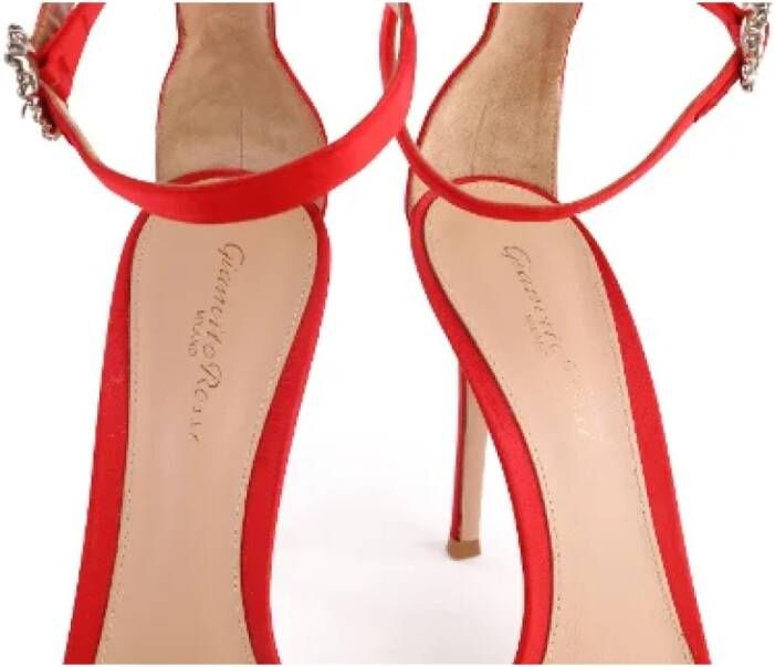 Gianvito Rossi Pre-owned Fabric sandals Red Dames