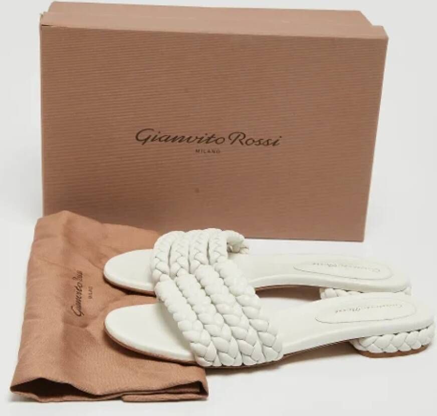 Gianvito Rossi Pre-owned Fabric sandals White Dames