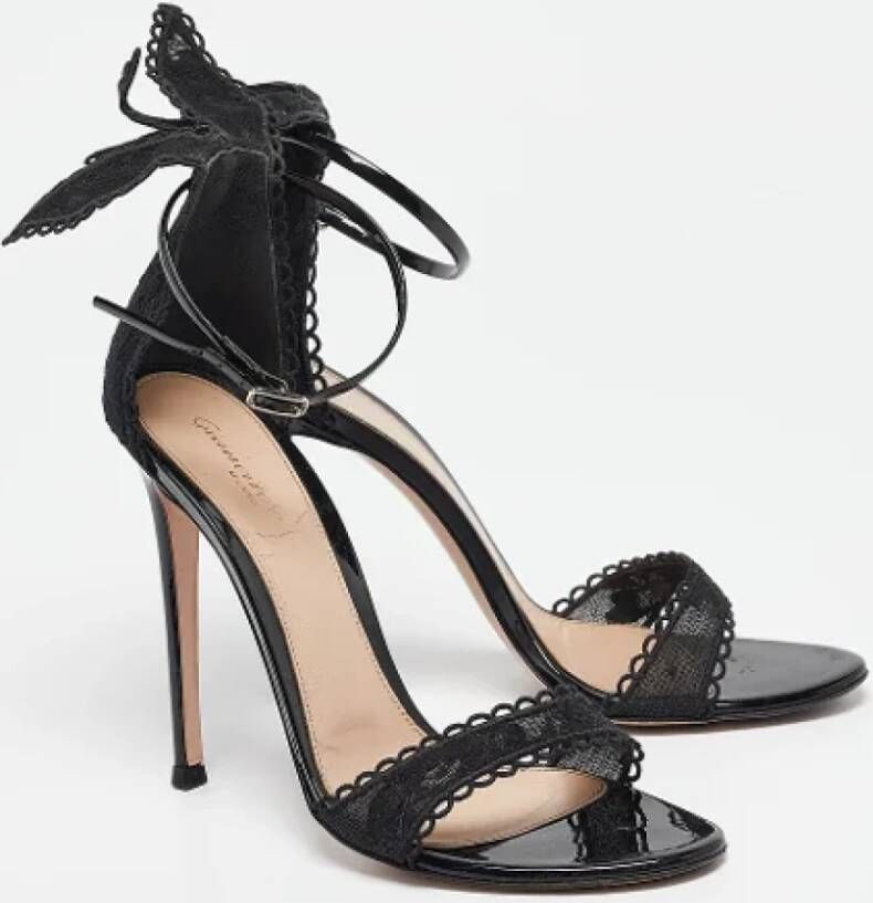 Gianvito Rossi Pre-owned Lace sandals Black Dames