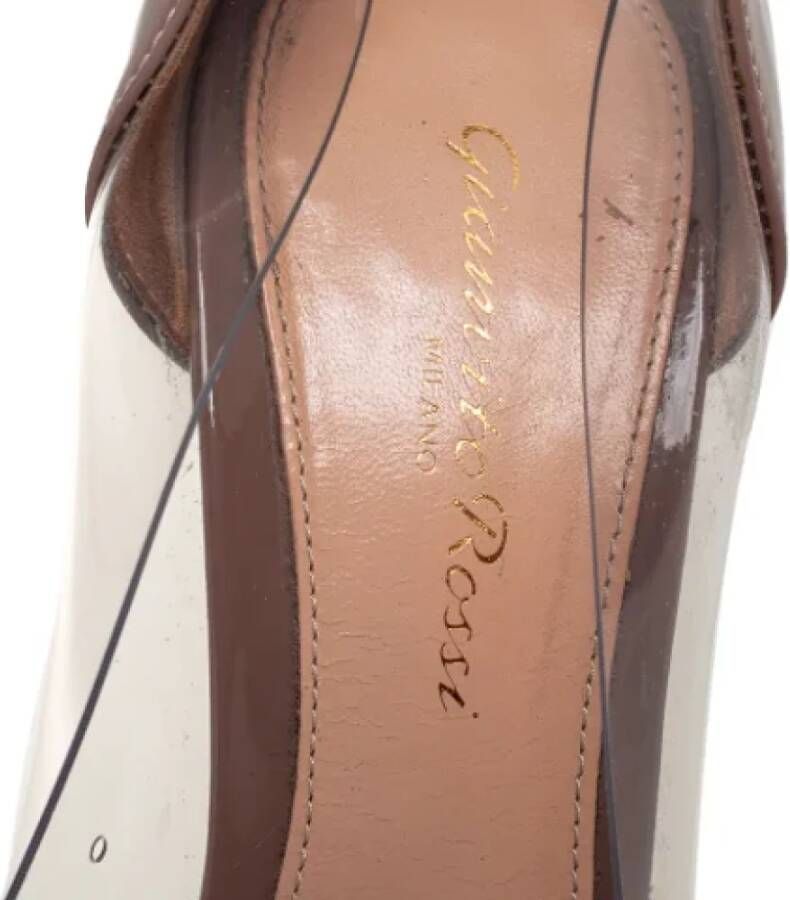 Gianvito Rossi Pre-owned Leather heels Beige Dames