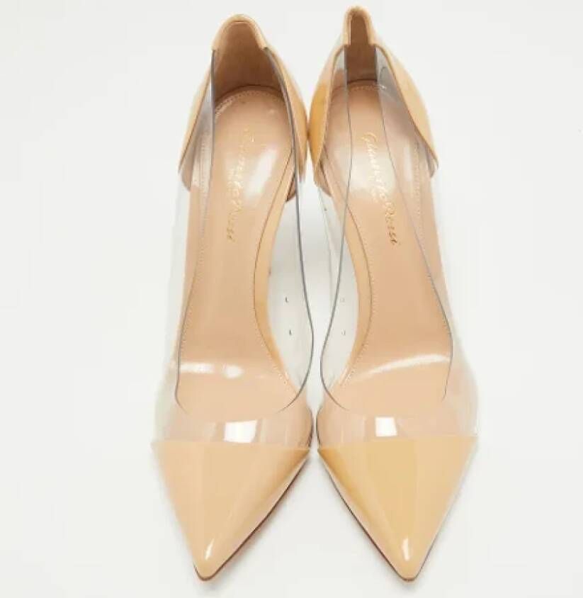 Gianvito Rossi Pre-owned Leather heels Beige Dames