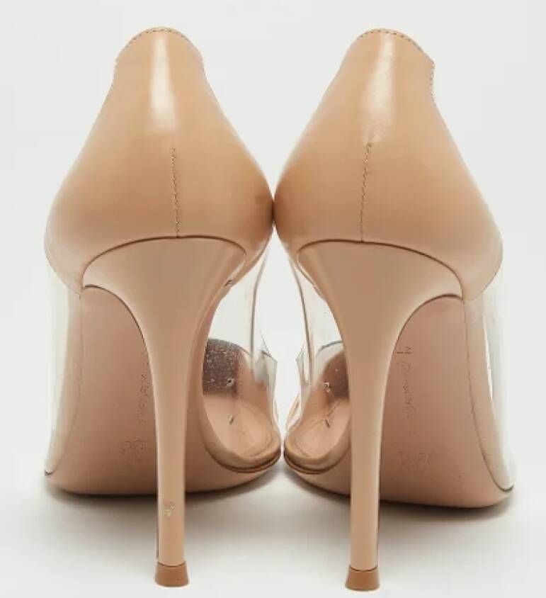 Gianvito Rossi Pre-owned Leather heels Beige Dames