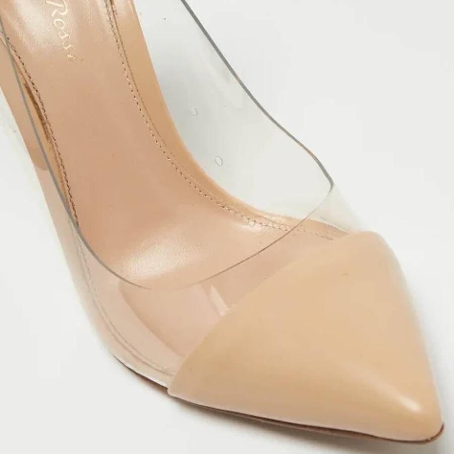 Gianvito Rossi Pre-owned Leather heels Beige Dames