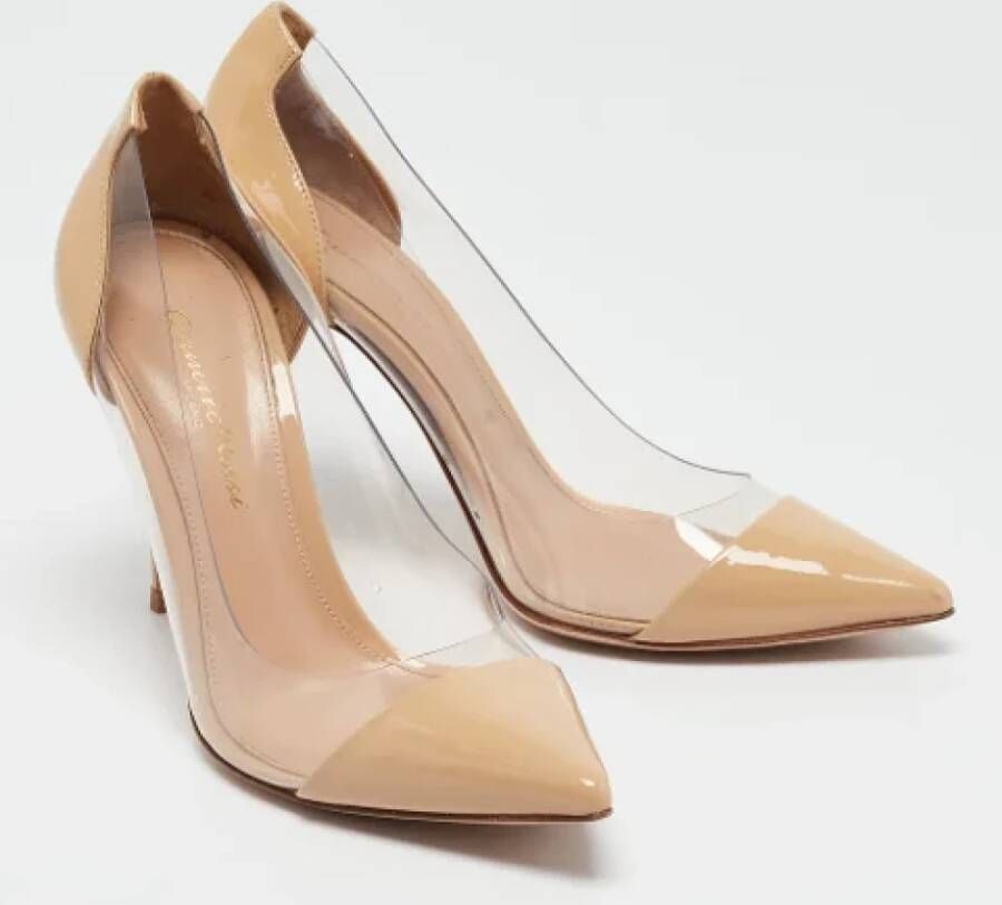 Gianvito Rossi Pre-owned Leather heels Beige Dames